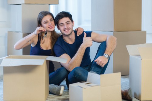 Packing and removals support for a Westwimbledon home move in a residential street