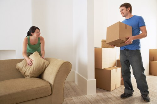 Moving truck service for apartment access in Westwimbledon